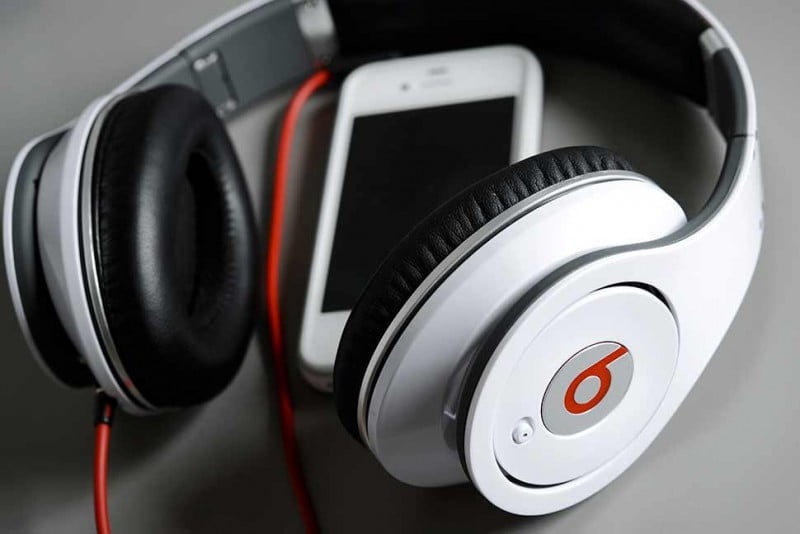 Monster CEO Claims Beats Electronics’ CEO Duped Him