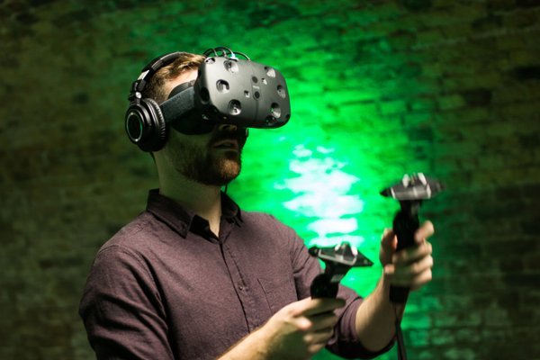 Save the Date for HTC Vive VR Headset Preorders: February 29