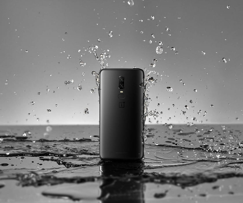 OnePlus 6 Review Splash Proof