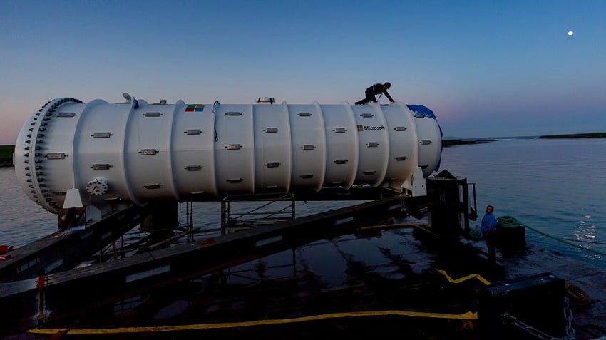 Microsoft Deploys a Submarine Server in Scotland