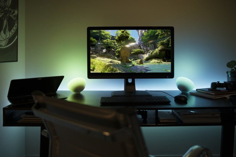 Philips Hue Sync Lets You Match Audio Content with Pleasant Smart Lighting Visuals