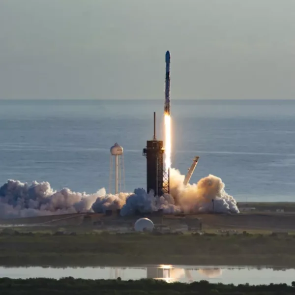 Starlink Internet Satellites Falcon 9 SpaceX