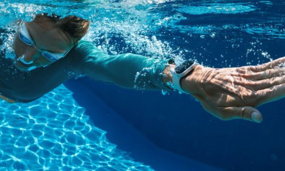 Apple Watch Series 8: Sport Style, Go Carefree