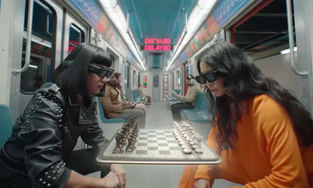 Fifth-gen Spectacles