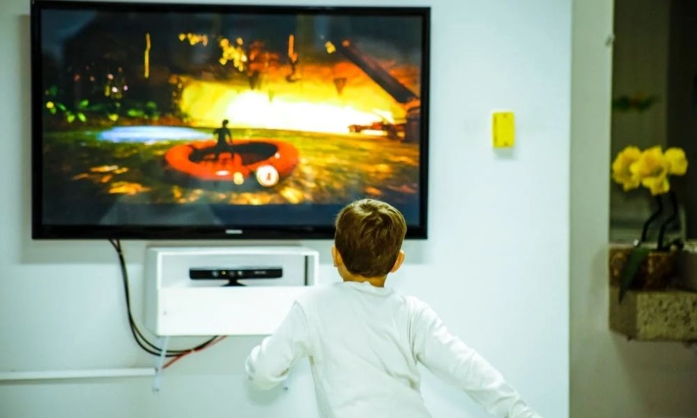 Neo QLED vs OLED: What Are the Differences Between These TV Terms?