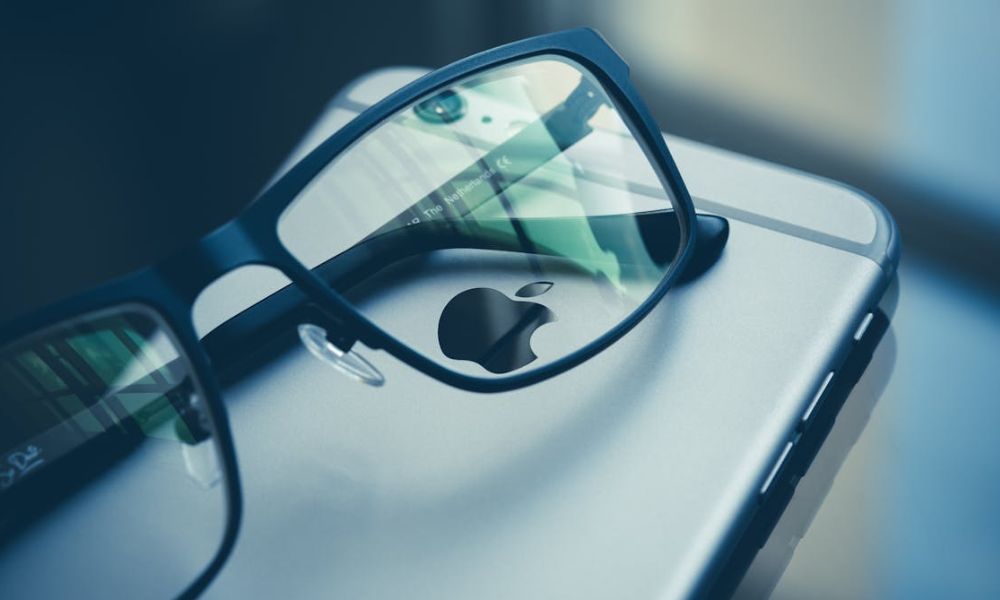 Apple’s iOS 27 Will Reportedly Double Down on Foldable Features