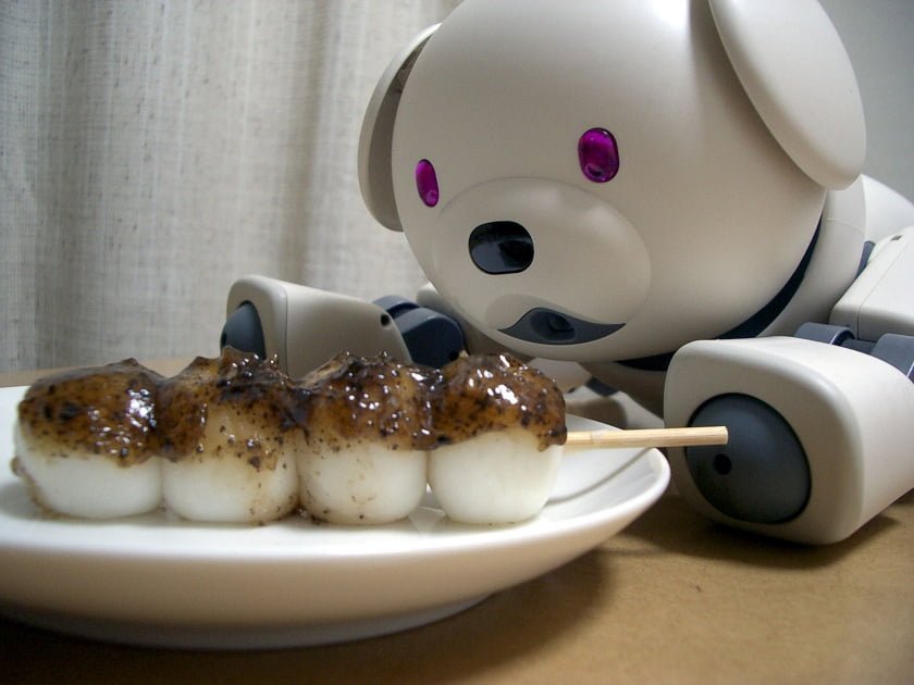 Robots at your service people! Popcorn, Pizza or Pancakes?