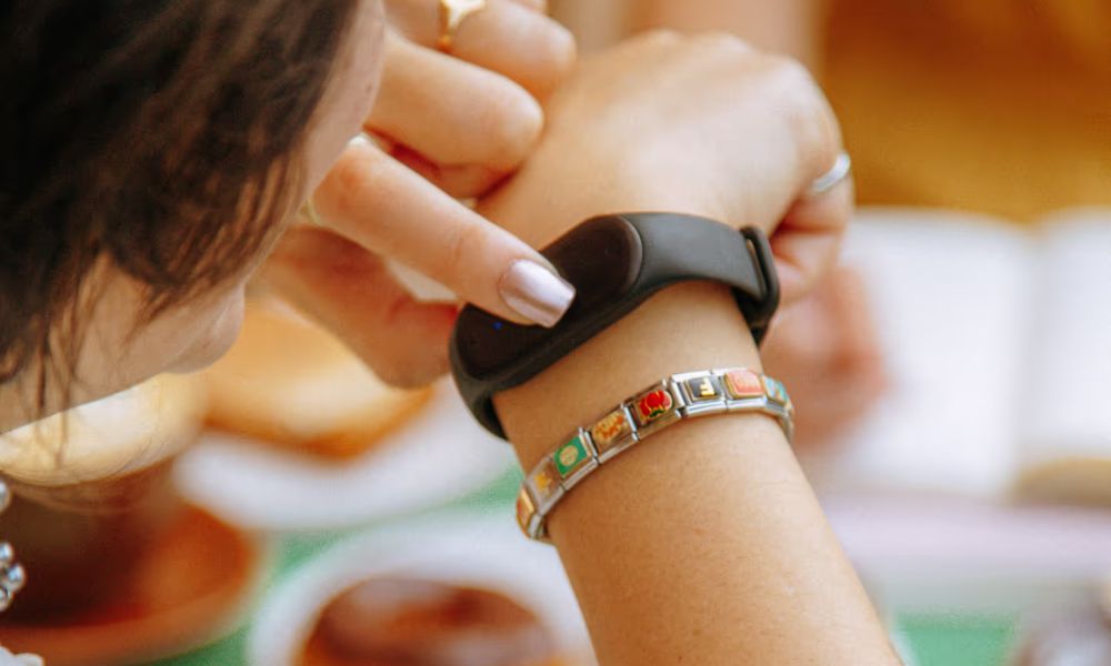 Amazon Acquires Bee: The AI Wearable Everyone’s Talking About
