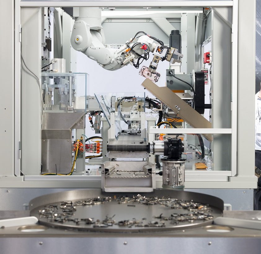 Apple unveils its second iPhone-disassembling robot to mark Earth Day