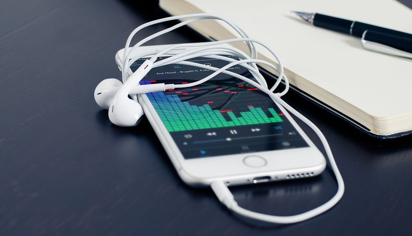 Apple Music overtakes Spotify in US subscribers