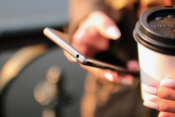 Tech Gifts for Mother’s Day: Best Smartphones for Mothers