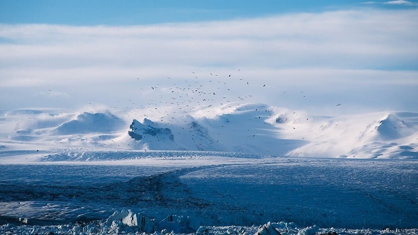 Augmented Reality Binoculars to Visualize Climate Change are coming