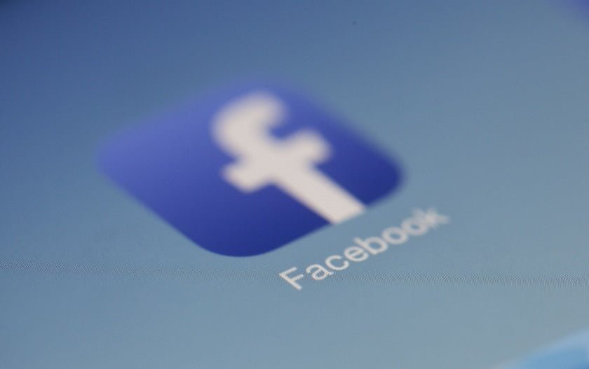 Facebook App is Undeletable from Android Smartphones, Outrage Ensues