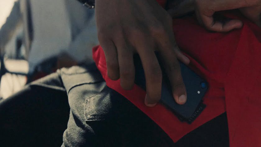 Simply tap the NikeConnect app on your NBA jersey for the latest updates