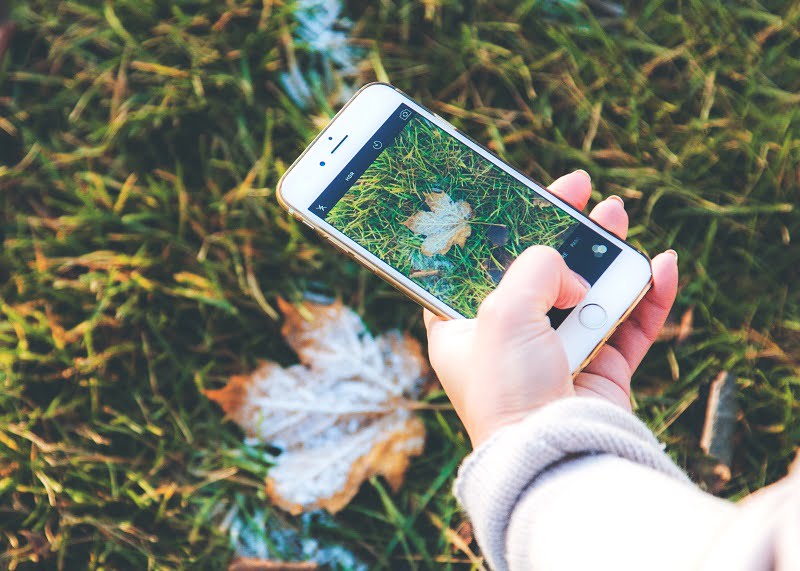 The secret behind iPhone’s camera is a team of 800 people working solely on it