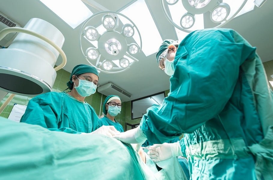 This Tokyo Hospital is Livestreaming Surgeries in Virtual Reality